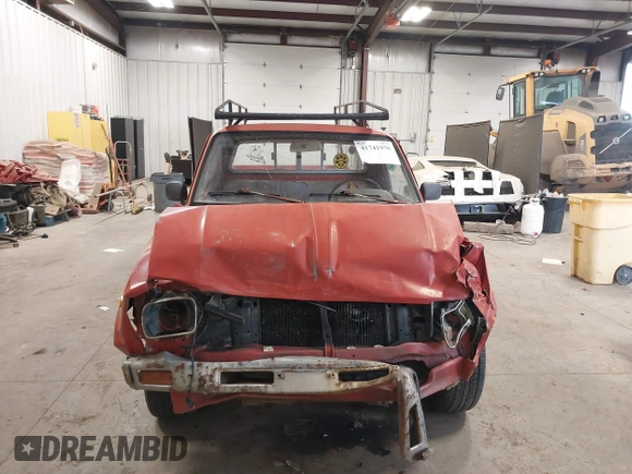 1983 Toyota Pickup z VIN JT4RN44R8D1137485, wystawiony jako IAAI lot #41741970 z przebiegiem 328 446 mil mil oraz . Historia ofert i sprzedaży dostępna na DreamBid. Obrazek 13.