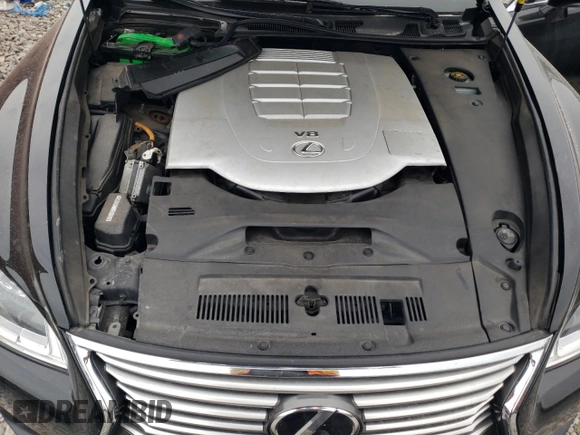 2016 Lexus LS 460 z VIN JTHCL5EF3G5026392, wystawiony jako Copart lot #88937385 z przebiegiem 81 110 mil mil oraz Szkoda całkowita • Salvage title. Historia ofert i sprzedaży dostępna na DreamBid. Obrazek 11.