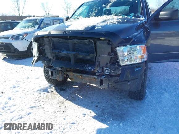 2018 Ram 1500 Express with VIN 1C6RR7FG4JS260831, listed as a IAAI auction lot 41294871 with 71,097 mi miles. Bid and sale history available at carsss.com. Image 6.