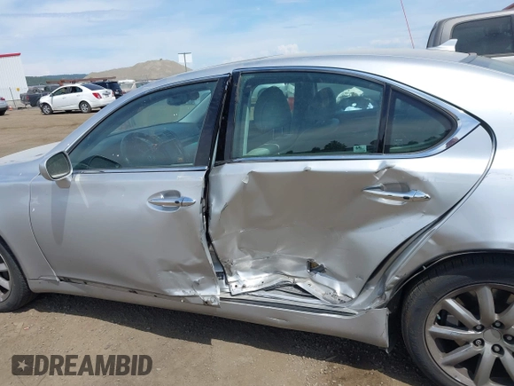 2009 Lexus LS 460 с VIN JTHCL46F495004008, выставлен на аукционе IAAI как лот 42467005 с пробегом 137 778 миль миль и . История ставок и продаж доступна на DreamBid. Изображение 14.