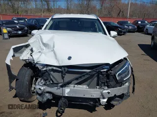 2022 Mercedes-Benz GLC 300 with VIN W1N0G8EB1NV344248, listed as a IAAI auction lot 42059529 with 28,500 mi miles and . Bid and sale history available at DreamBid. Image 12.