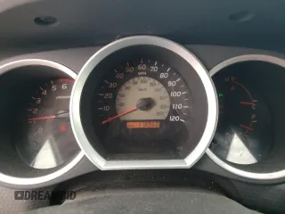 2005 Toyota Tacoma PreRunner with VIN 5TEKU72N05Z011571, listed as a Copart auction lot 70283634 with 178,960 mi miles and Salvage Title. Bid and sale history available at carsss.com. Image 9.