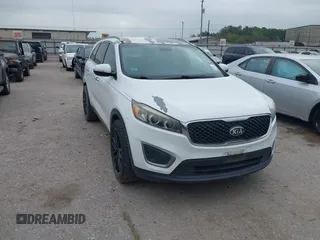 2016 Kia Sorento LX with VIN 5XYPG4A37GG055639, listed as a IAAI auction lot 41888968 with 140,431 mi miles. Bid and sale history available at carsss.com. Image 1.