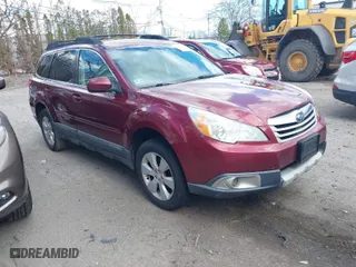 2011 Subaru Outback 2.5i Limited Pwr Moon with VIN 4S4BRBKC7B3362020, listed as a IAAI auction lot 41880320 with 201,246 mi miles. Bid and sale history available at carsss.com. Image 1.