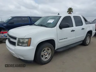 2007 Chevrolet Avalanche LTZ with VIN 3GNFK12397G298661, listed as a IAAI auction lot 42057845 with Not Provided miles. Bid and sale history available at carsss.com. Image 2.
