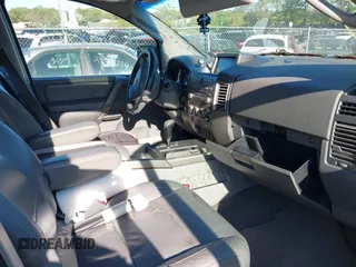 2004 Nissan Armada LE z VIN 5N1AA08B64N733942, wystawiony jako IAAI lot #42239799 z przebiegiem Nie podano mil oraz . Historia ofert i sprzedaży dostępna na DreamBid. Obrazek 5.