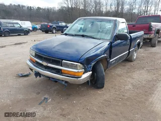 2000 Chevrolet S-10 LS with VIN 1GCCS145XYK251420, listed as a IAAI auction lot 41415213 with 145,683 mi miles. Bid and sale history available at carsss.com. Image 6.