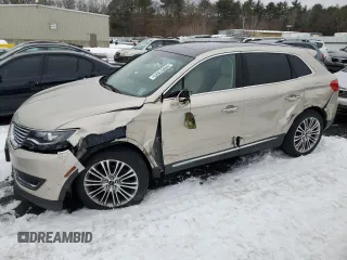 2017 Lincoln MKX Reserve with VIN 2LMPJ8LR0HBL37895, listed as a Copart auction lot 44061825 with 65,887 mi miles and Salvage Title. Bid and sale history available at carsss.com. Image 1.
