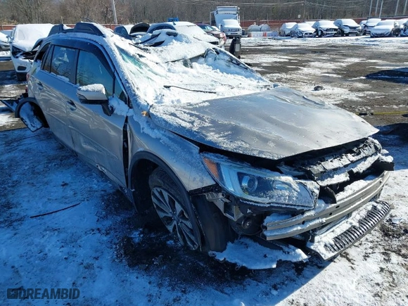 2017 Subaru Outback Limited with VIN 4S4BSANC9H3254520, listed as a IAAI auction lot 41360647 with NaN miles. Bid and sale history available at carsss.com. Image 16.