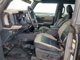 2022 Ford Bronco с VIN 1FMEE5DP9NLA72991, выставлен на аукционе Copart как лот 56551355 с пробегом 2 692 миль миль и Списание • Salvage title. История ставок и продаж доступна на DreamBid. Изображение 7.