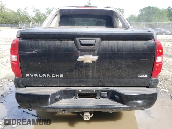 2008 Chevrolet Avalanche LTZ with VIN 3GNFK12368G177717, listed as a Copart auction lot 55958455 with 158,033 mi miles and Salvage Title. Bid and sale history available at DreamBid. Image 6.