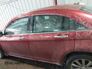 2014 Chrysler 200 Limited with VIN 1C3CCBCGXEN186783, listed as a IAAI auction lot 41395413 with 100,040 mi miles. Bid and sale history available at carsss.com. Image 14.