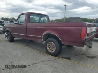 1996 Ford F-150 z VIN 1FTEF15N0TLA02185, wystawiony jako Copart lot #51459355 z przebiegiem 229 421 mil mil oraz Szkoda całkowita • Salvage title. Historia ofert i sprzedaży dostępna na DreamBid. Obrazek 2.