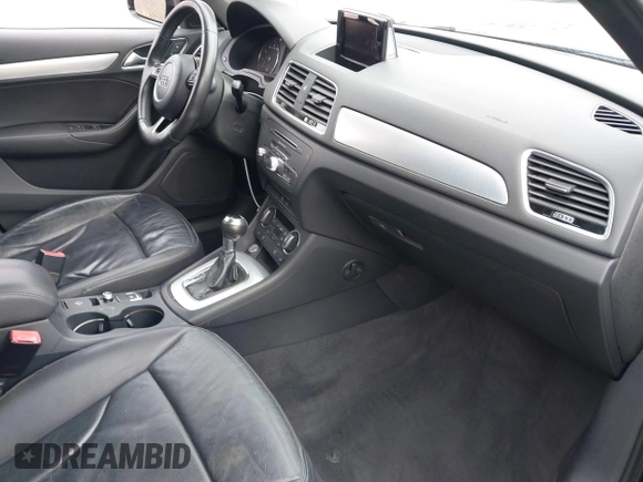 2018 Audi Q3 Premium z VIN WA1BCCFS8JR013032, wystawiony jako IAAI lot #41706173 z przebiegiem 111 402 mil mil oraz . Historia ofert i sprzedaży dostępna na DreamBid. Obrazek 5.