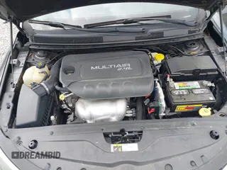 2015 Chrysler 200 Limited with VIN 1C3CCCABXFN632929, listed as a IAAI auction lot 42144192 with 140,917 mi miles. Bid and sale history available at carsss.com. Image 10.