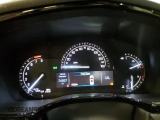 2019 Cadillac XT5 Luxury AWD z VIN 1GYKNDRS7KZ160956, wystawiony jako Copart lot #57154785 z przebiegiem 74 937 mil mil oraz Szkoda całkowita • Salvage title. Historia ofert i sprzedaży dostępna na DreamBid. Obrazek 9.