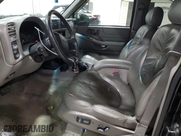 2001 GMC Jimmy SLE with VIN 1GKDT13WX12162484, listed as a Copart auction lot 46393385 with 0 mi miles and Salvage Title. Bid and sale history available at carsss.com. Image 7.