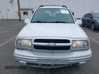 2001 Chevrolet Tracker LT with VIN 2CNBE634716940361, listed as a IAAI auction lot 42518865 with 142,369 mi miles and . Bid and sale history available at DreamBid. Image 6.