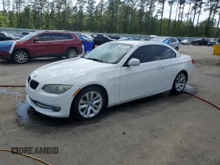 2011 BMW 3 Series 328i z VIN WBADW3C52BE439423, wystawiony jako Copart lot #54858645 z przebiegiem 113 999 mil mil oraz Szkoda całkowita • Salvage title. Historia ofert i sprzedaży dostępna na DreamBid. Obrazek 1.