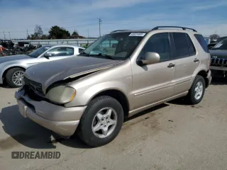 2001 Mercedes-Benz M-Class with VIN 4JGAB54E01A232428, listed as a Copart auction lot 48824905 with 280,933 mi miles and Salvage Title. Bid and sale history available at carsss.com. Image 1.