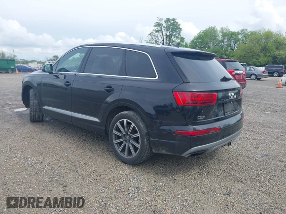 2017 Audi Q7 Premium Plus z VIN WA1LAAF71HD002374, wystawiony jako IAAI lot #42257820 z przebiegiem 111 527 mil mil oraz . Historia ofert i sprzedaży dostępna na DreamBid. Obrazek 3.