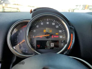 2020 MINI Countryman Cooper S with VIN WMZYW7C0XL3L52186, listed as a Copart auction lot 77353794 with 42,594 mi miles and Salvage Title. Bid and sale history available at carsss.com. Image 9.