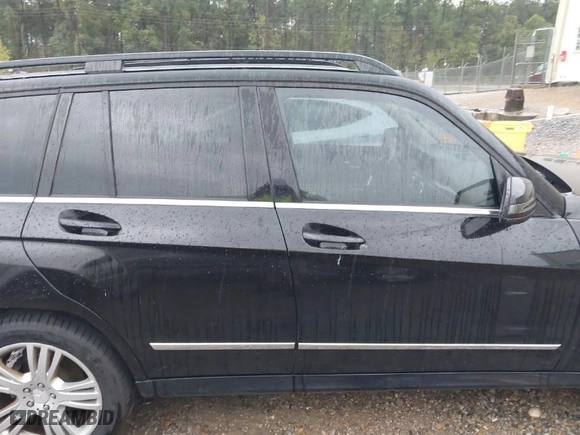 2014 Mercedes-Benz GLK-Class GLK 350 with VIN WDCGG5HB7EG208592, listed as a IAAI auction lot 41868687 with NaN miles. Bid and sale history available at carsss.com. Image 13.