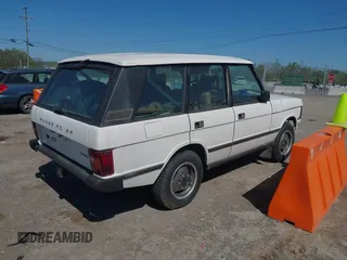 1993 Land Rover Range Rover with VIN SALHV1246PA627499, listed as a IAAI auction lot 42000297 with 155,126 mi miles and . Bid and sale history available at DreamBid. Image 4.
