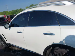 2017 Infiniti QX70 with VIN JN8CS1MW0HM411905, listed as a IAAI auction lot 42136954 with 84,146 mi miles. Bid and sale history available at carsss.com. Image 15.