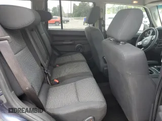 2008 Jeep Commander Sport with VIN 1J8HH48K18C229797, listed as a Copart auction lot 68807034 with 163,589 mi miles and Salvage title. Bid and sale history available at DreamBid. Image 11.