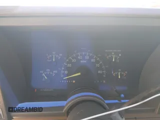 1994 GMC Sierra 1500 z VIN 1GTFC24KXRE522028, wystawiony jako IAAI lot #42463380 z przebiegiem 153 411 mil mil oraz . Historia ofert i sprzedaży dostępna na DreamBid. Obrazek 7.