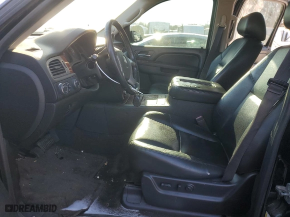2013 Chevrolet Avalanche LTZ with VIN 3GNTKGE74DG149204, listed as a Copart auction lot 87368704 with 156,504 mi miles and Salvage Title. Bid and sale history available at carsss.com. Image 7.