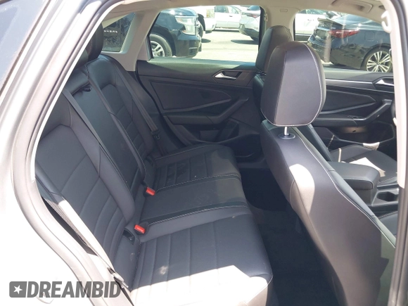 2022 Volkswagen Jetta SE с VIN 3VW7M7BU6NM004308, выставлен на аукционе IAAI как лот 42500472 с пробегом 47 717 миль миль и . История ставок и продаж доступна на DreamBid. Изображение 8.