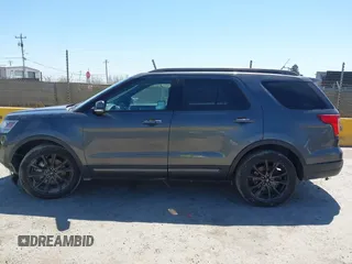 2019 Ford Explorer XLT с VIN 1FM5K8D89KGA52506, выставлен на аукционе IAAI как лот 42509598 с пробегом 143 292 миль миль и . История ставок и продаж доступна на DreamBid. Изображение 14.