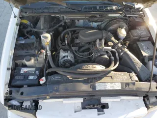 1999 GMC Sonoma SLS with VIN 1GTCS19X7X8517465, listed as a Copart auction lot 48478685 with 210,782 mi miles and Salvage Title. Bid and sale history available at carsss.com. Image 12.