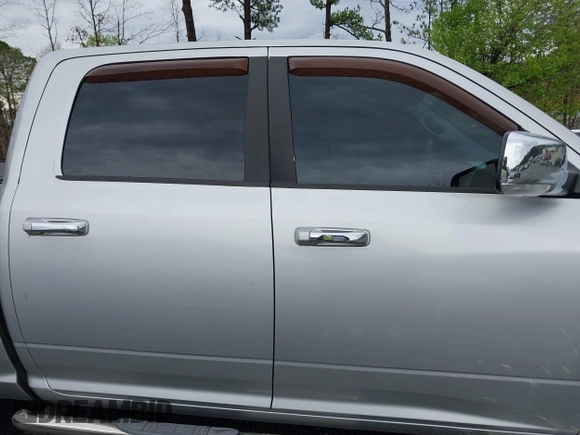 2010 Dodge 1500 SLT z VIN 1D7RB1CT5AS203992, wystawiony jako IAAI lot #41931671 z przebiegiem 122 831 mil mil oraz . Historia ofert i sprzedaży dostępna na DreamBid. Obrazek 14.