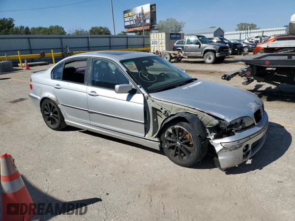 2003 BMW 3 Series 330xi with VIN WBAEW53413PG09450, listed as a Copart auction lot 74111954 with 252,295 mi miles and Salvage Title. Bid and sale history available at carsss.com. Image 4.