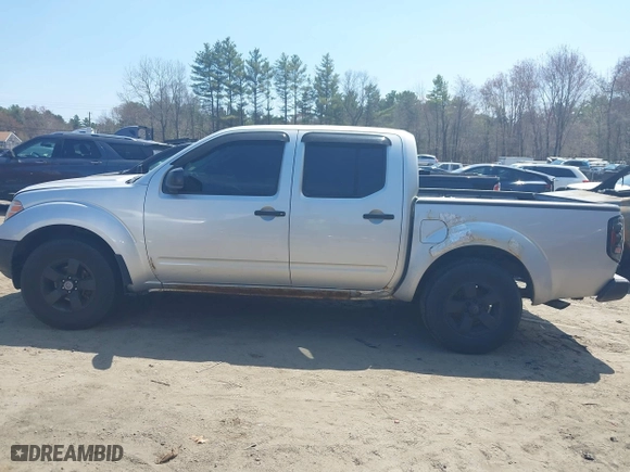 2011 Nissan Frontier PRO-4X with VIN 1N6AD0EVXBC407089, listed as a IAAI auction lot 42113537 with 124,853 mi miles. Bid and sale history available at carsss.com. Image 14.