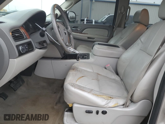 2007 GMC Sierra 1500 SLE1 z VIN 2GTEC13J571514500, wystawiony jako Copart lot #44444455 z przebiegiem 191 090 mil mil oraz Szkoda całkowita • Salvage title. Historia ofert i sprzedaży dostępna na DreamBid. Obrazek 7.