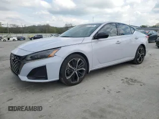 2024 Nissan Altima SR z VIN 1N4BL4CV3RN359430, wystawiony jako Copart lot #52976035 z przebiegiem 44 883 mil mil oraz Czysty tytuł • Clean title. Historia ofert i sprzedaży dostępna na DreamBid. Obrazek 1.