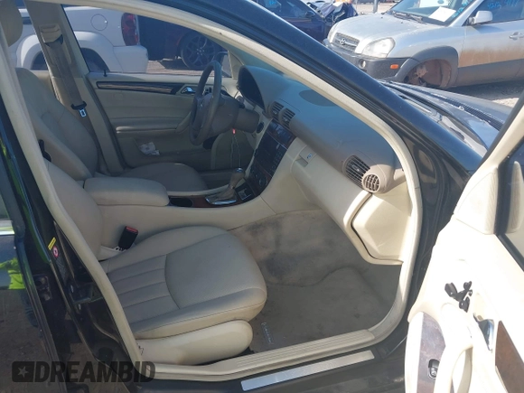 2007 Mercedes-Benz C 280 Luxury with VIN WDBRF92H67F927913, listed as a IAAI auction lot 42249769 with Not provided miles and . Bid and sale history available at DreamBid. Image 5.