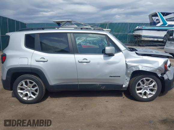 2017 Jeep Renegade Latitude with VIN ZACCJABBXHPG07320, listed as a IAAI auction lot 41828760 with 116,684 mi miles. Bid and sale history available at carsss.com. Image 13.