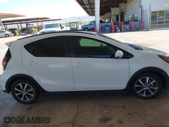 2018 Toyota Prius One with VIN JTDKDTB32J1600004, listed as a IAAI auction lot 42030186 with 61,568 mi miles and . Bid and sale history available at DreamBid. Image 12.
