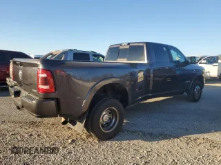 2021 Ram 3500 Laramie with VIN 3C63RRJL1MG528252, listed as a Copart auction lot 88440125 with 305,626 mi miles and Clean Title. Bid and sale history available at carsss.com. Image 3.