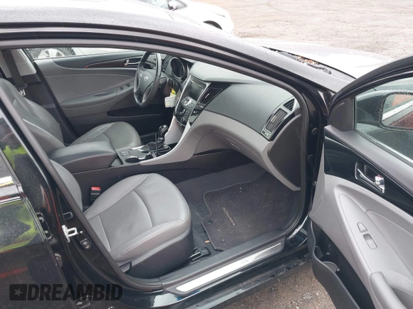 2011 Hyundai Sonata SE with VIN 5NPEC4AC7BH132191, listed as a IAAI auction lot 42027287 with 152,418 mi miles. Bid and sale history available at carsss.com. Image 5.