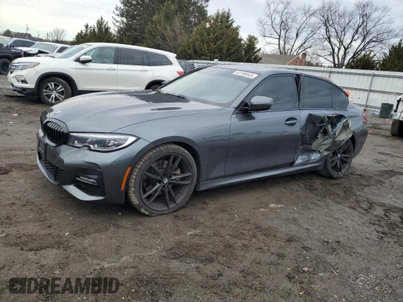 2022 BMW 3 Series 330i xDrive z VIN 3MW5R7J01N8C77673, wystawiony jako Copart lot #43196945 z przebiegiem 39 517 mil mil oraz Szkoda całkowita • Salvage title. Historia ofert i sprzedaży dostępna na DreamBid. Obrazek 1.