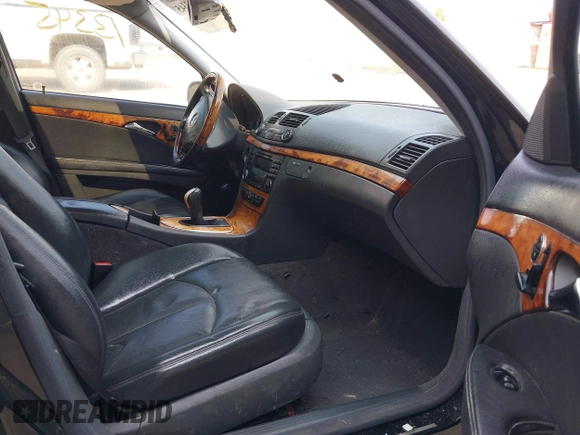 2003 Mercedes-Benz E-Class 3.2L with VIN WDBUF65J93A234140, listed as a IAAI auction lot 40313345 with 1 mi miles. Bid and sale history available at carsss.com. Image 5.