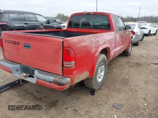 2002 Dodge Dakota Sport with VIN 1B7GL32XX2S558947, listed as a IAAI auction lot 41538339 with 126,150 mi miles. Bid and sale history available at carsss.com. Image 4.