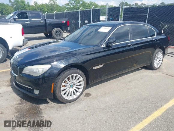 2011 BMW 7 Series 750Li xDrive z VIN WBAKC8C54BC431851, wystawiony jako IAAI lot #42216519 z przebiegiem 106 022 mil mil oraz . Historia ofert i sprzedaży dostępna na DreamBid. Obrazek 17.