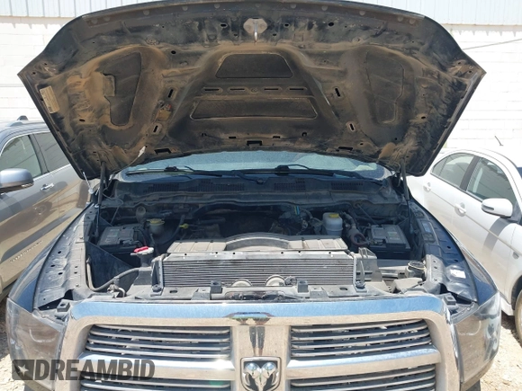 2011 Dodge Ram 2500 SLT with VIN 3D7UT2HLXBG567940, listed as a IAAI auction lot 42113785 with 341,355 mi miles. Bid and sale history available at carsss.com. Image 10.